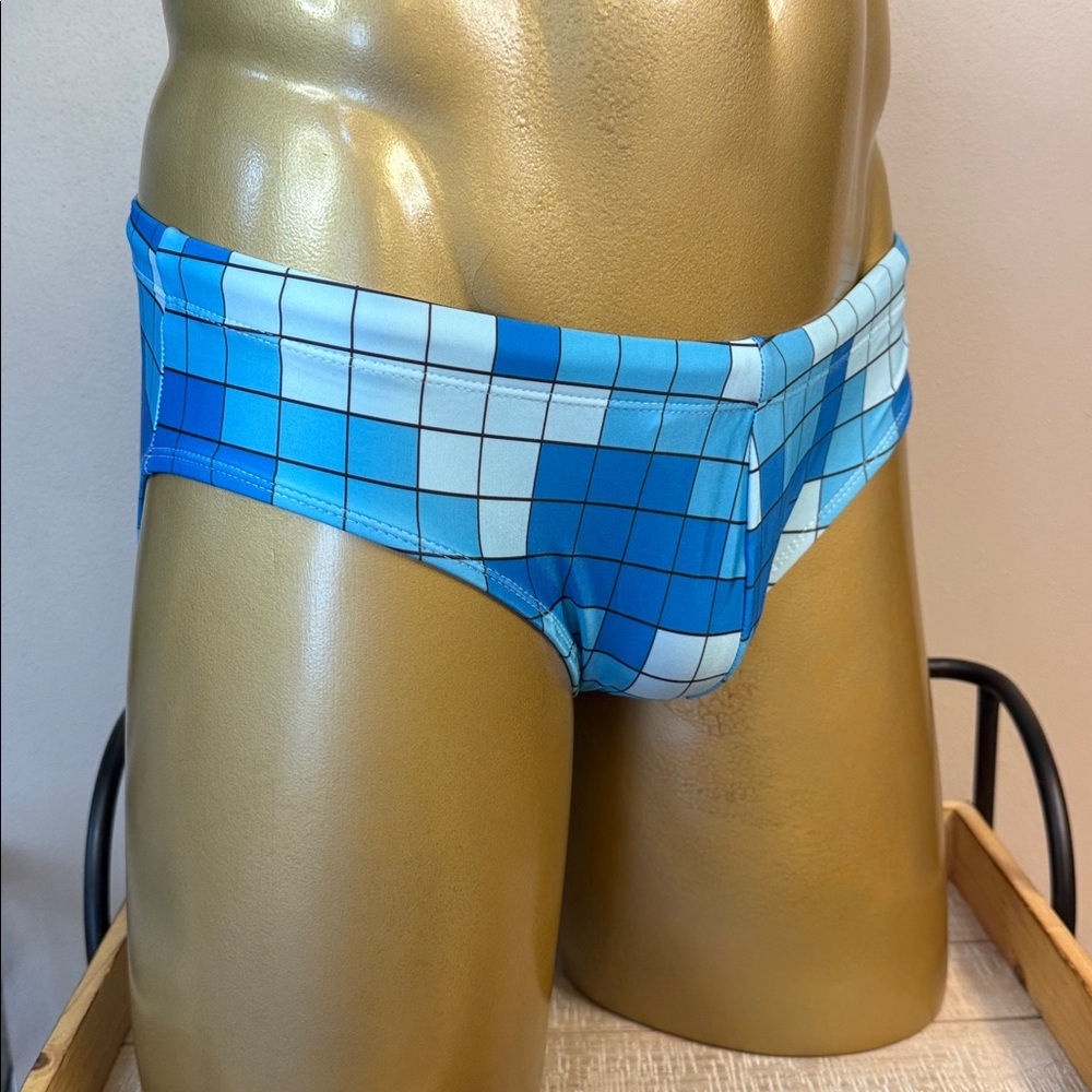 Eussieinq Swim Briefs XL (32”-35”) - Picture 2 of 3